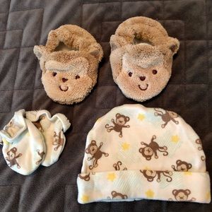Beanie > mittens > slippers